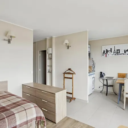 Charming Studio In - Eiffel Tower View * بيتّو