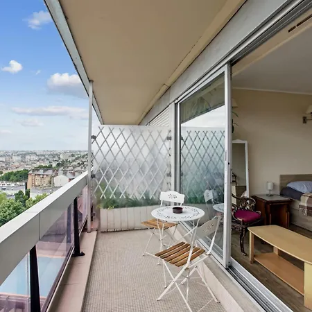 Charming Studio In - Eiffel Tower View *