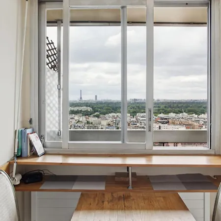 Charming Studio In - Eiffel Tower View شقة